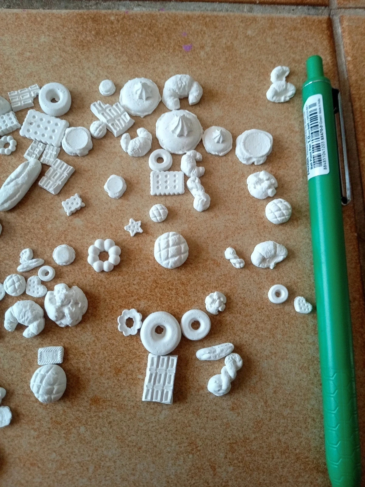 set met witte miniaturen om te schilderen / Creatief vrije tijdsbesteding – Bakkerij & Patisserie – photo 10